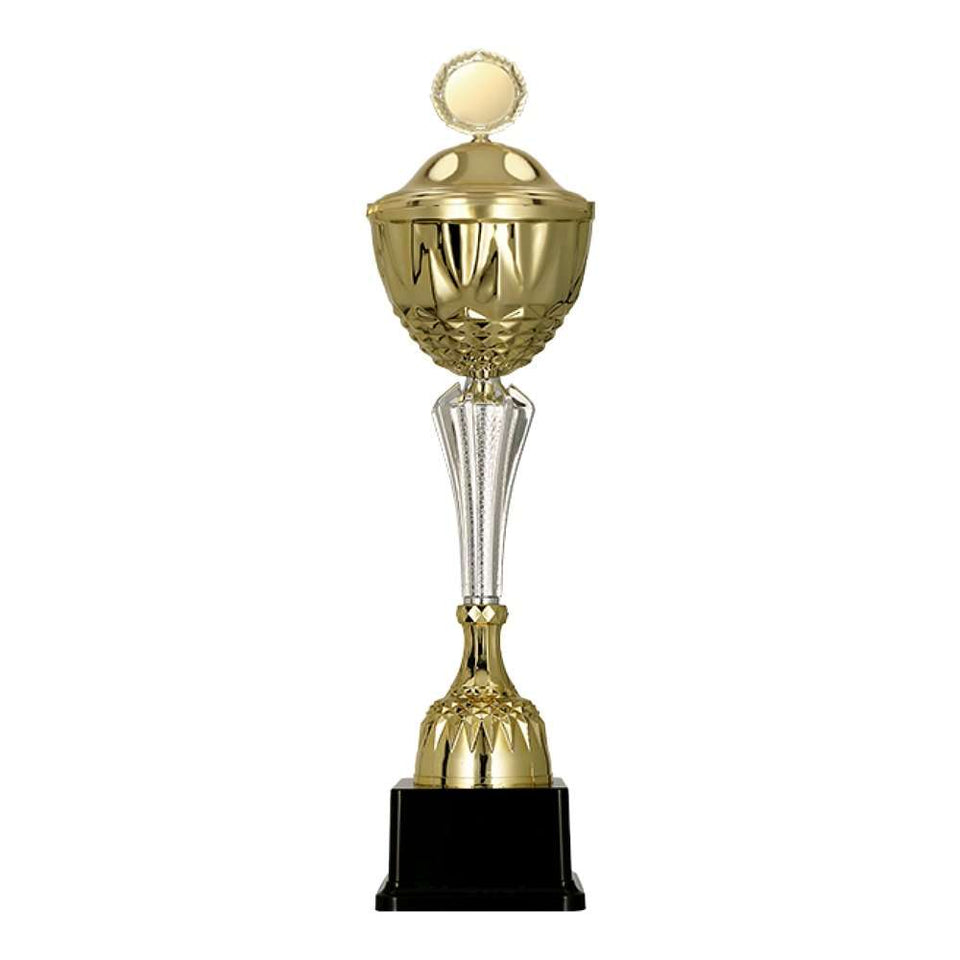 Goldfarbener Wanderpokal mit Deckel und silberfarbenem Schaft auf schwarzem Sockel