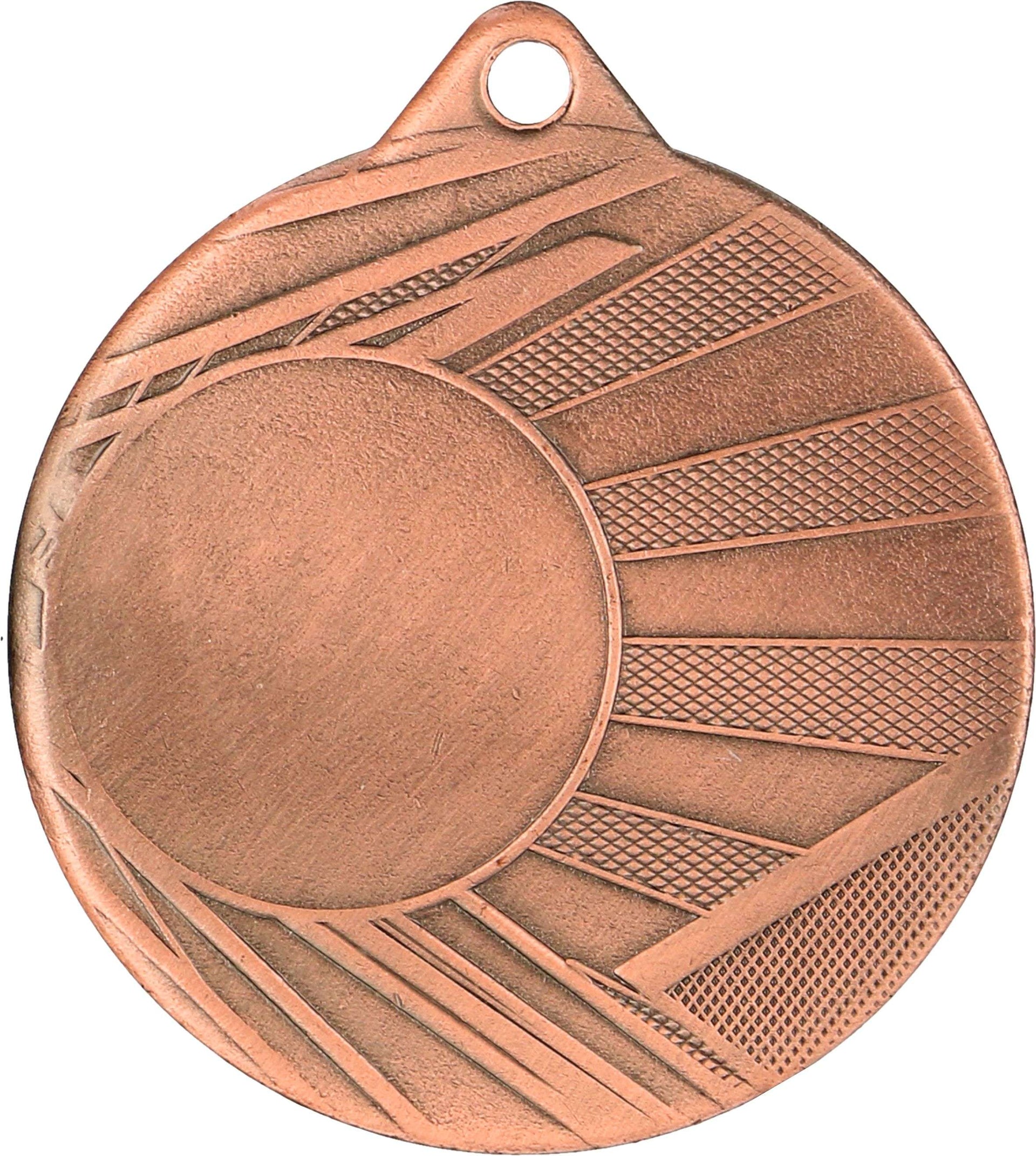 Eine Bronzemedaille mit geometrischem Design und Strahlen, die von einem zentralen Kreis ausgehen, ideal für sportliche Anlässe, Medaillen Kiel 50 mm ME006.