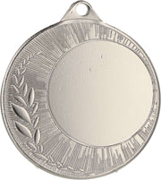 Eine Silbermedaille mit einem schlichten runden Zentrum, umgeben von einem Muster aus strahlenförmigen Linien und einem dekorativen Olivenzweig-Design auf der linken Seite, verkörpert die „Leistungen würdigen“-Philosophie der Medaillen Bremen 40 mm ME0240.