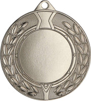 Eine runde, metallische Medaille aus hochwertigen Materialien mit einem erhabenen Kreis in der Mitte und einem Lorbeerblatt-Design an den Rändern, mit einem kleinen Loch oben zum Anbringen eines Bandes oder einer Kordel, perfekt zum Feiern sportlicher Leistungen. Dies ist die Medaillen Wuppertal 45 mm MMC4501.