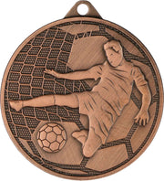 Eine Medaillen Gütersloh 45 mm MMC4505 zeigt einen Fußballspieler, der einen Ball kickt, perfekt für Ihr nächstes Turnier.