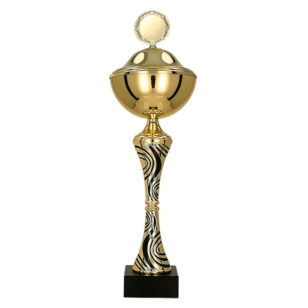 Hoher goldfarbener Pokal mit Deckel und Säule für Turniersieger